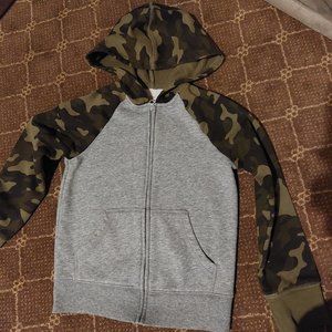 Jumping Beans Boys Camo hoodie Sz 5